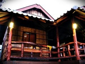 accommodation umphang elephant volunteering