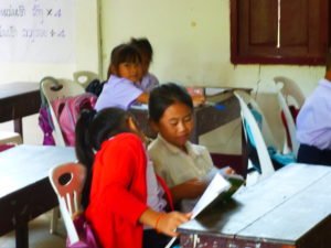 teach english in laos