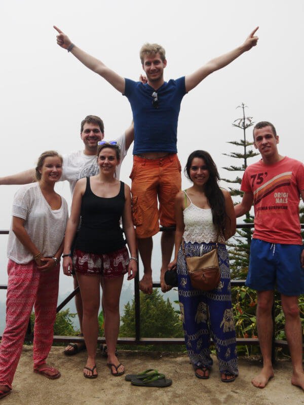 volunteers on a gap year in thailand