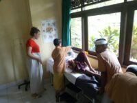 IVI volunteers teaching about healthcare