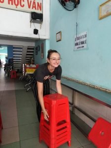 Cleaning the food shop (1)