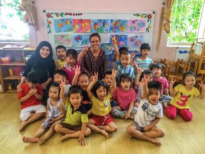 Group photo with kids (2)-Ho Chi Minh