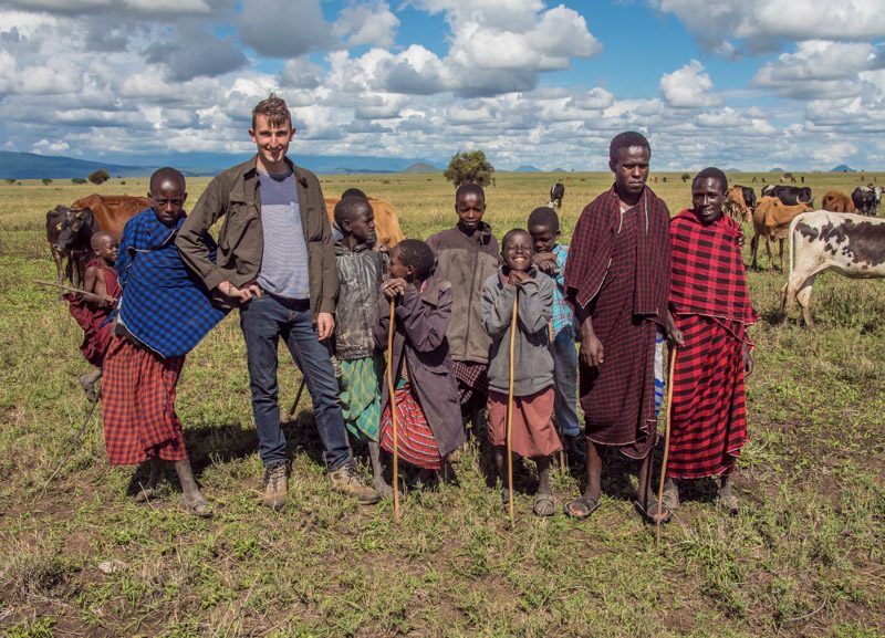 Group photo with Maasai people (3)-2