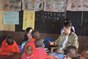 Inside the classroom - Participants talking with students