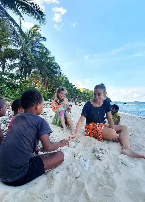 IVI-Volunteer-Lauren-in-Fiji-
