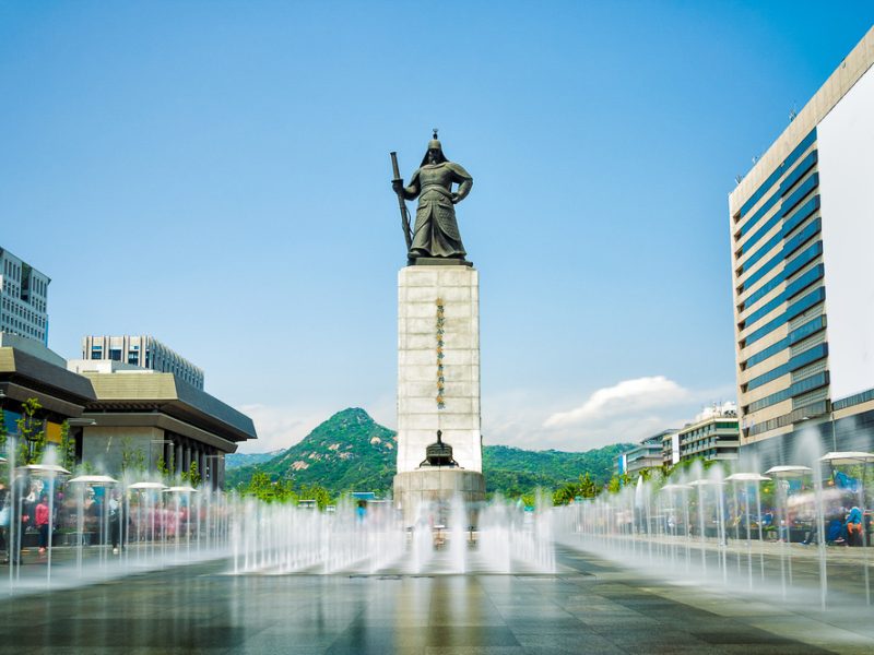 statue in seoul