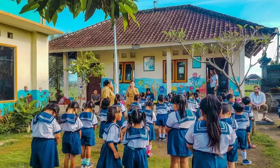 teaching-outside-at-local-school-min-1 (1)