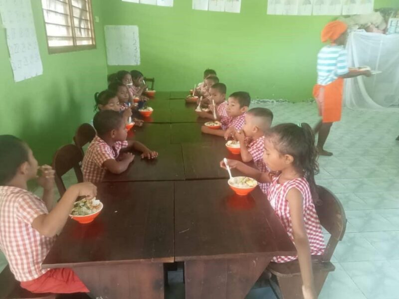 Timor Leste kids eating