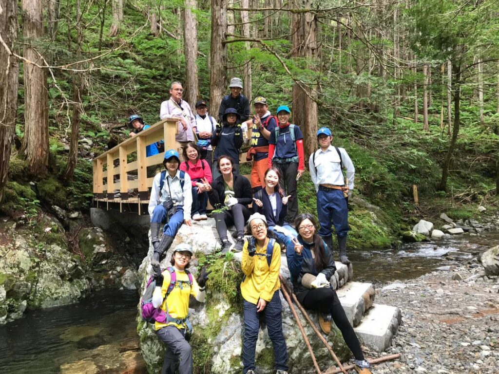 Hiking up Mount Ontake - Group photo