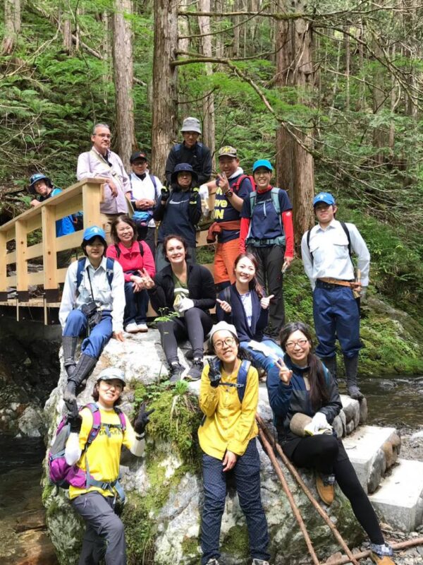 Hiking up Mount Ontake - Group photo