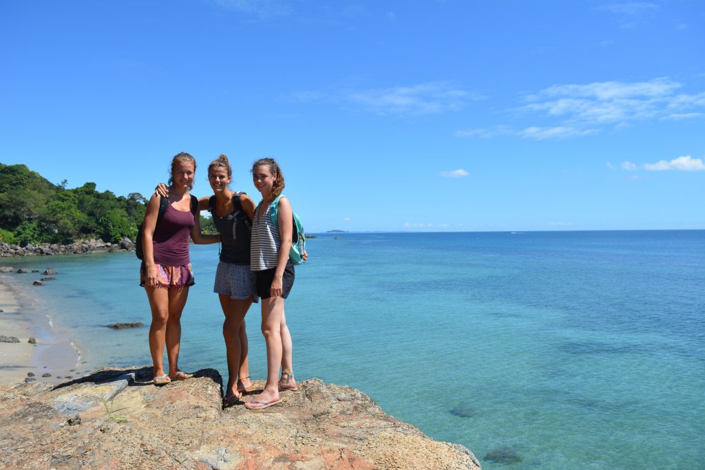 volunteers on nosy komba