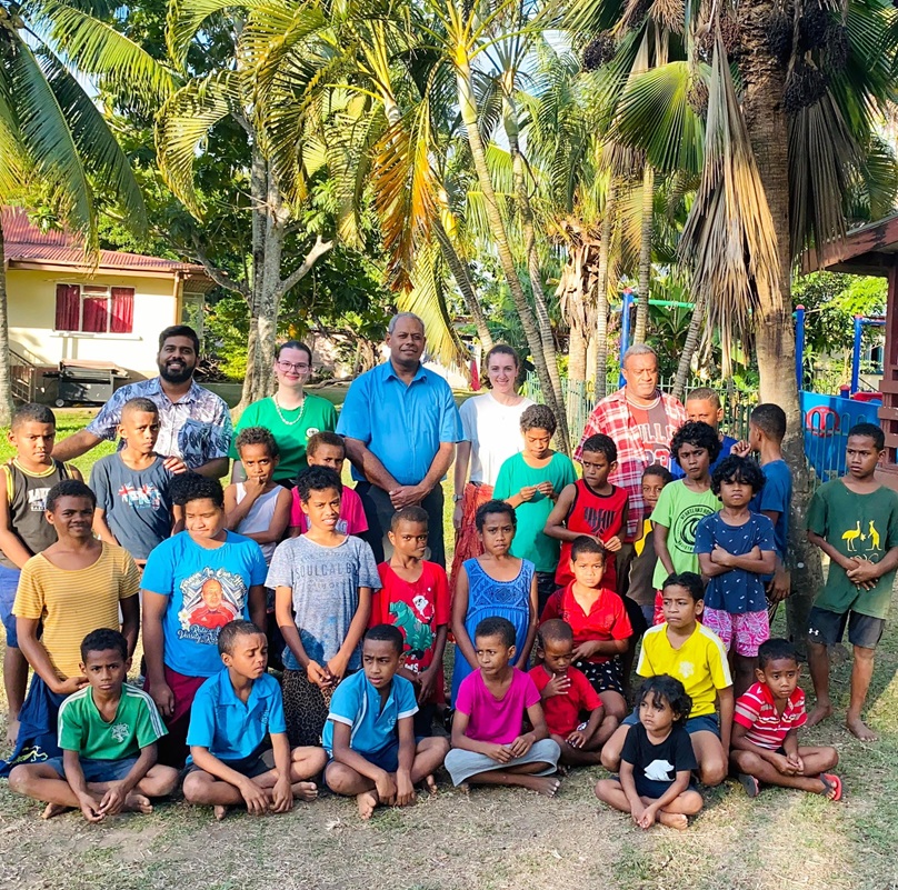 group pic fiji