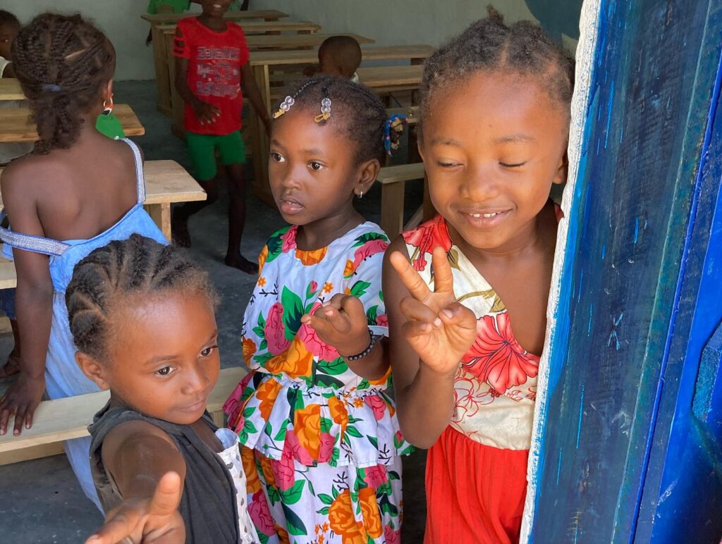 kids in nosy komba