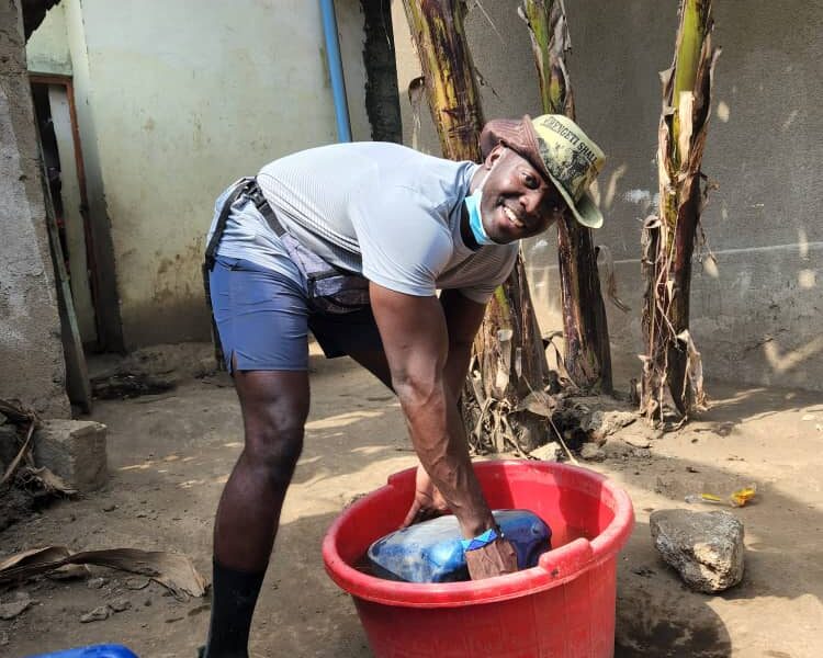 filling water tank