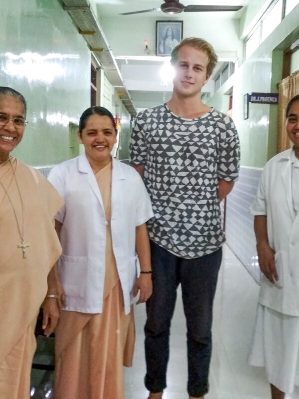 volunteer with doctors in india