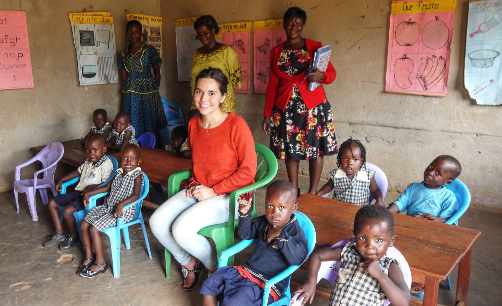 _Participant with children in the classroom