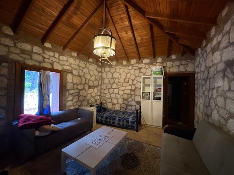 volunteer room inside of main house