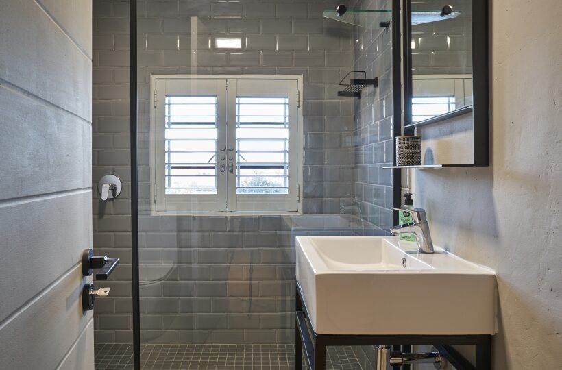 Volunteer-Accommodation-House-Bathroom-at-Ahia
