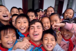 _Group photo of participant with students 3