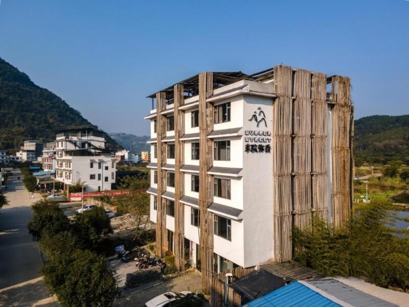 Sudder Street Hostel