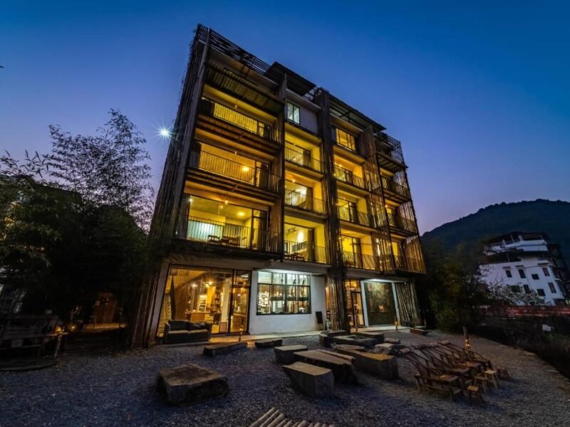 Sudder Street Hostel