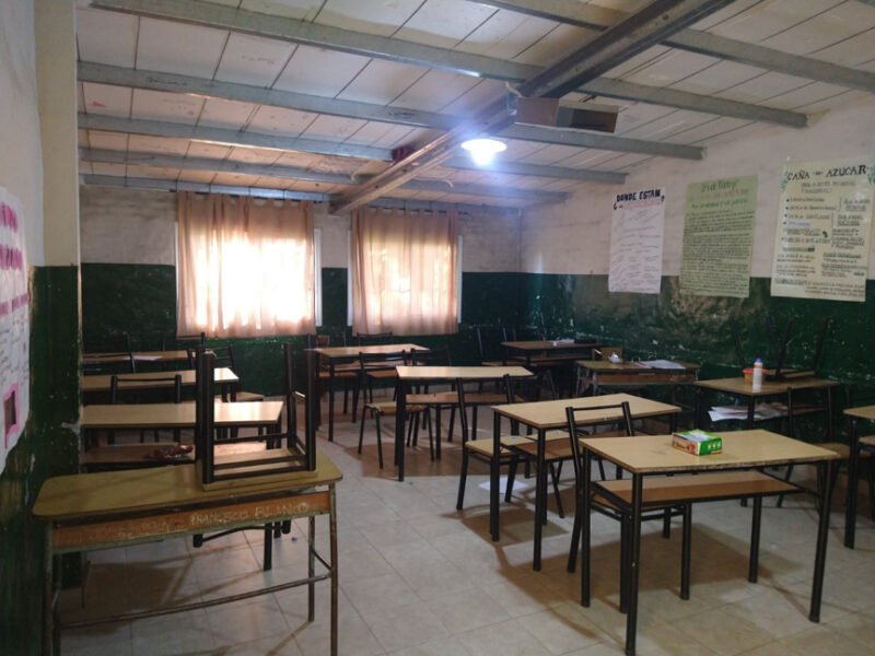 desks