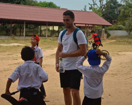 Participant playing with the students