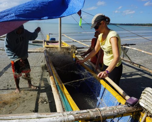 Preparing fishing net