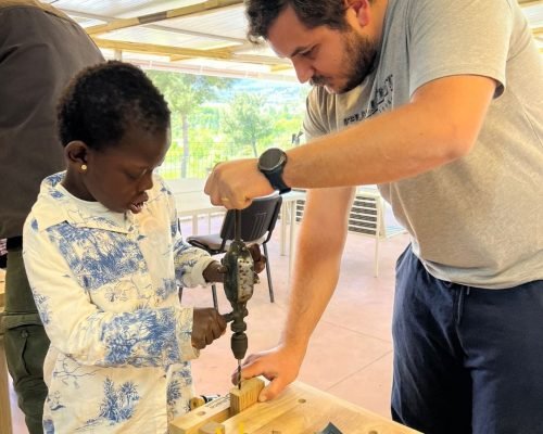refugee kids learning